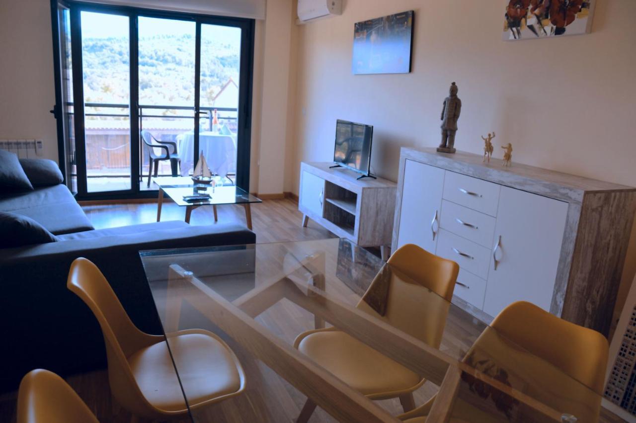 Guest House Ainsa Pirineos Bagian luar foto