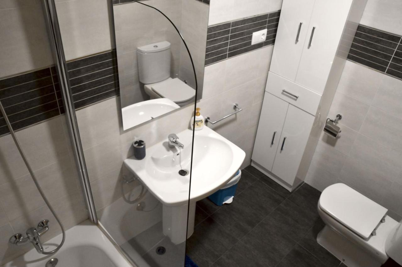 Guest House Ainsa Pirineos Bagian luar foto